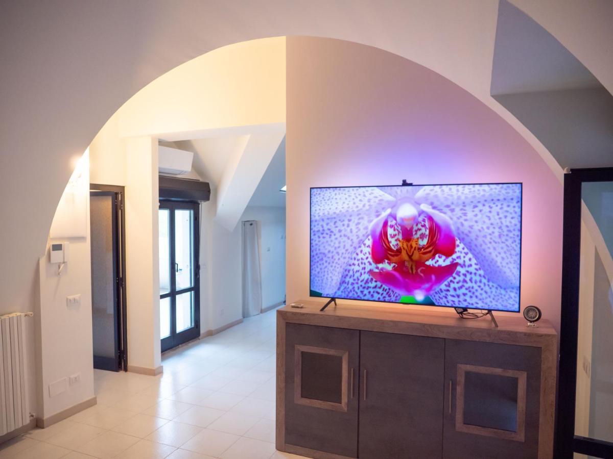 Comfy Penthouse Apartment Милано Екстериор снимка
