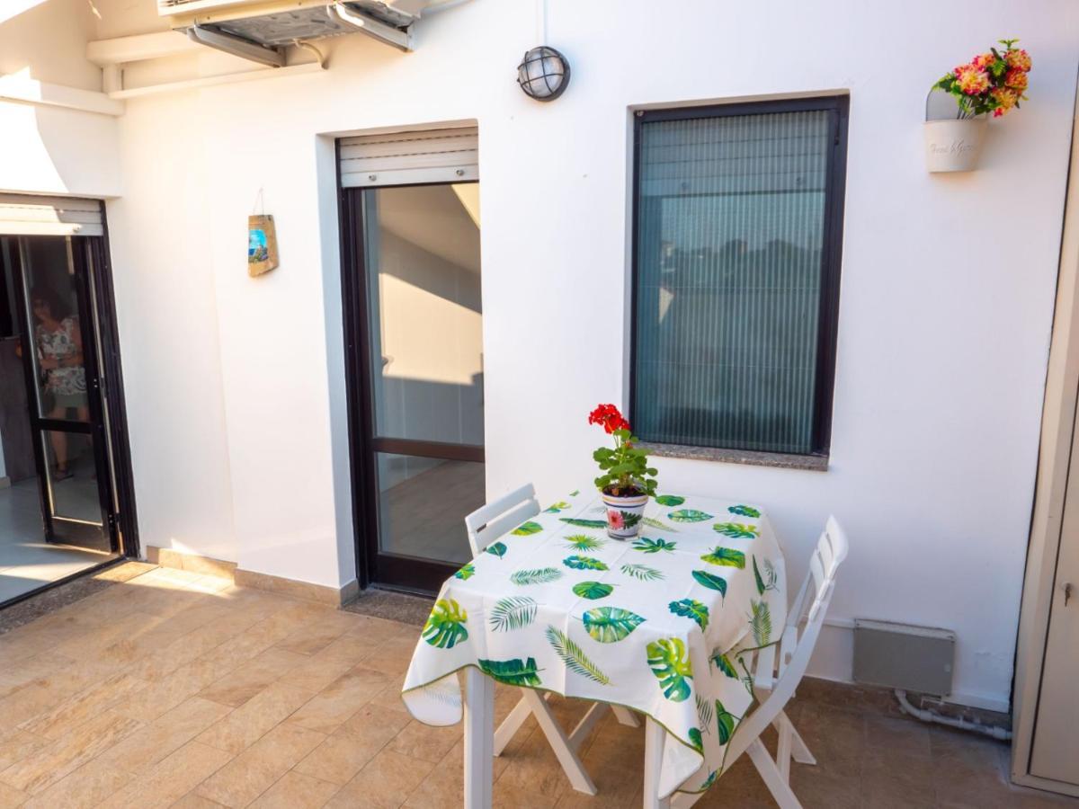 Comfy Penthouse Apartment Милано Екстериор снимка